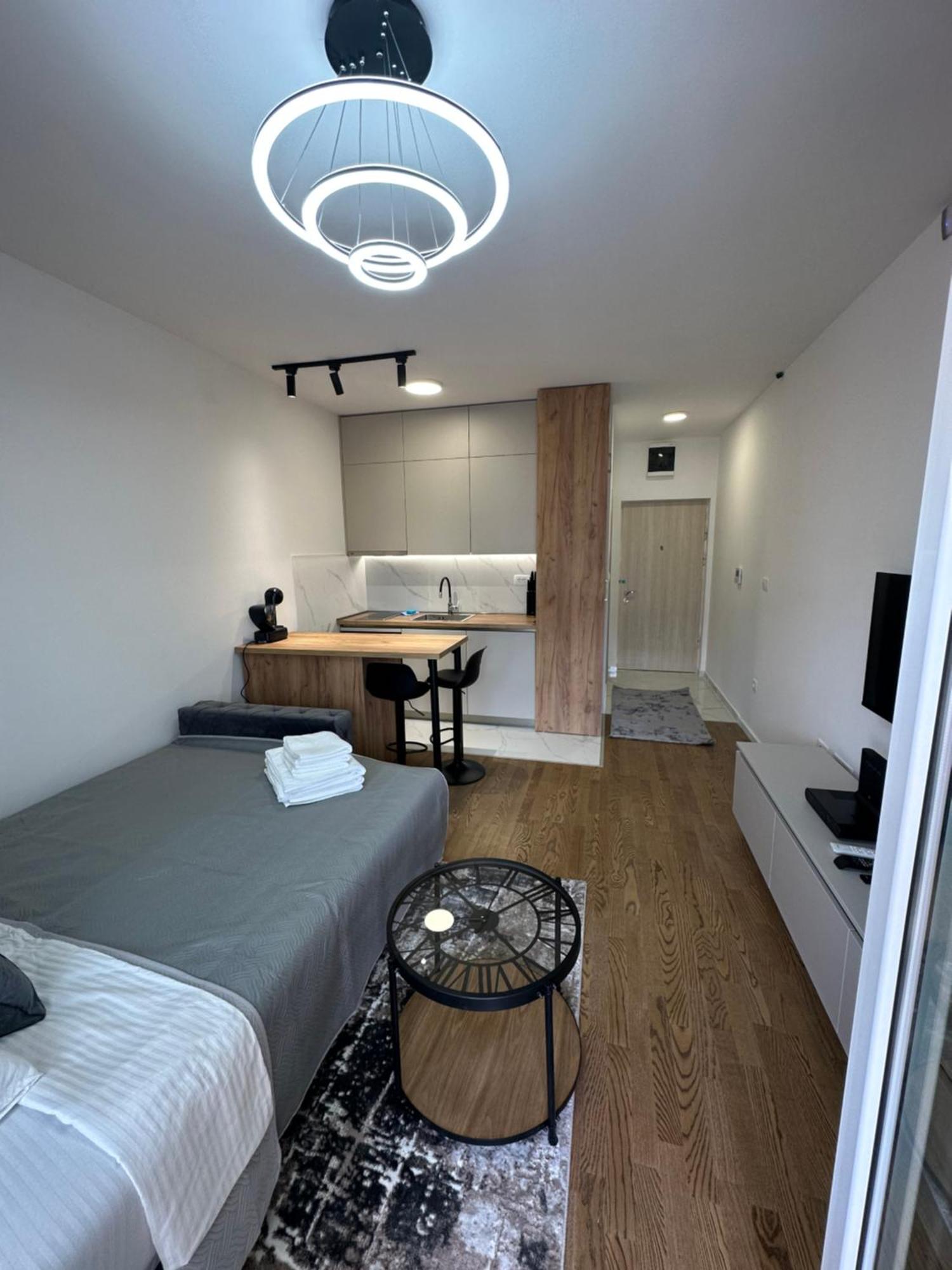 Luxury Apartments D&B 波德戈里察 外观 照片