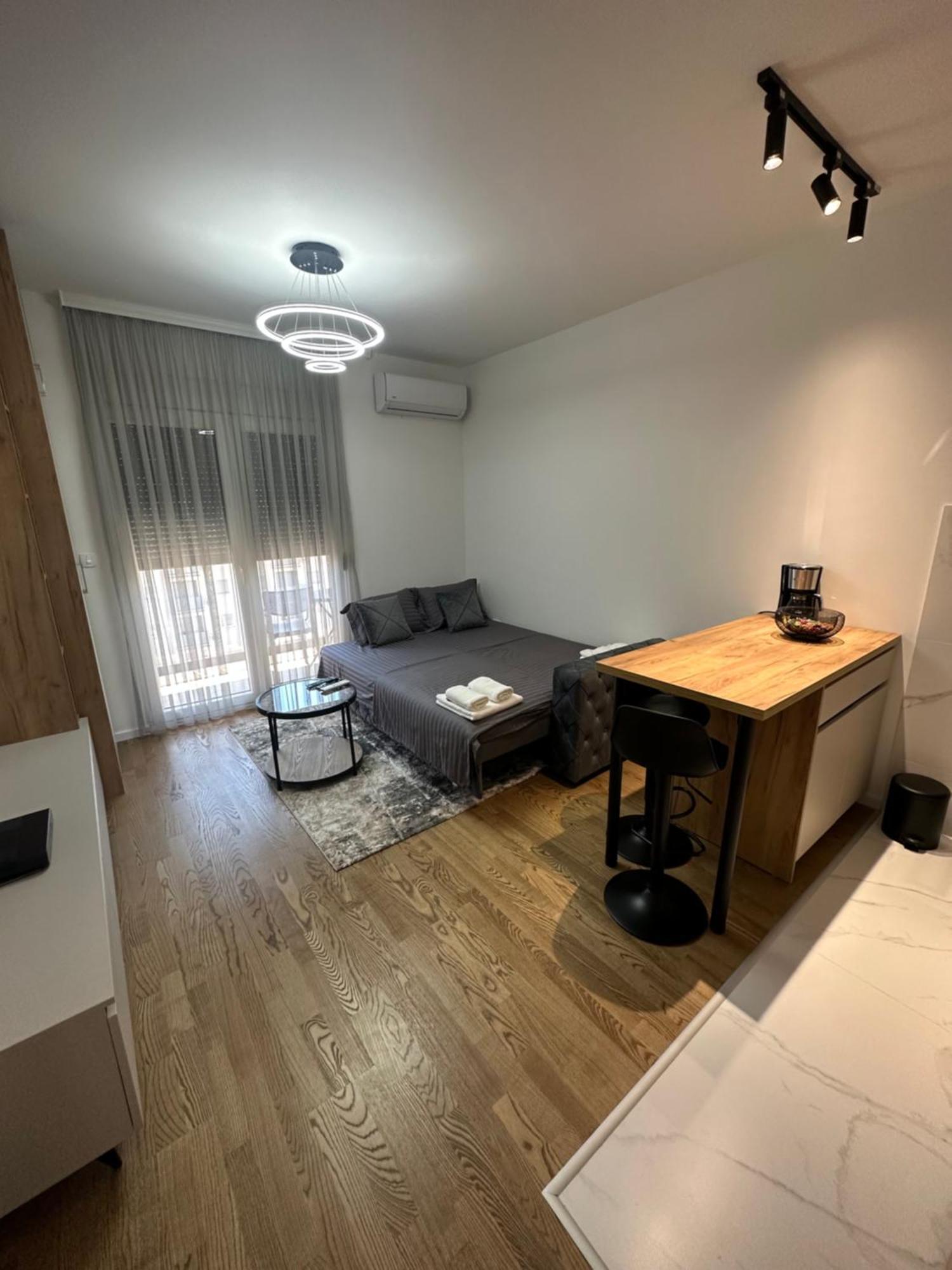 Luxury Apartments D&B 波德戈里察 外观 照片