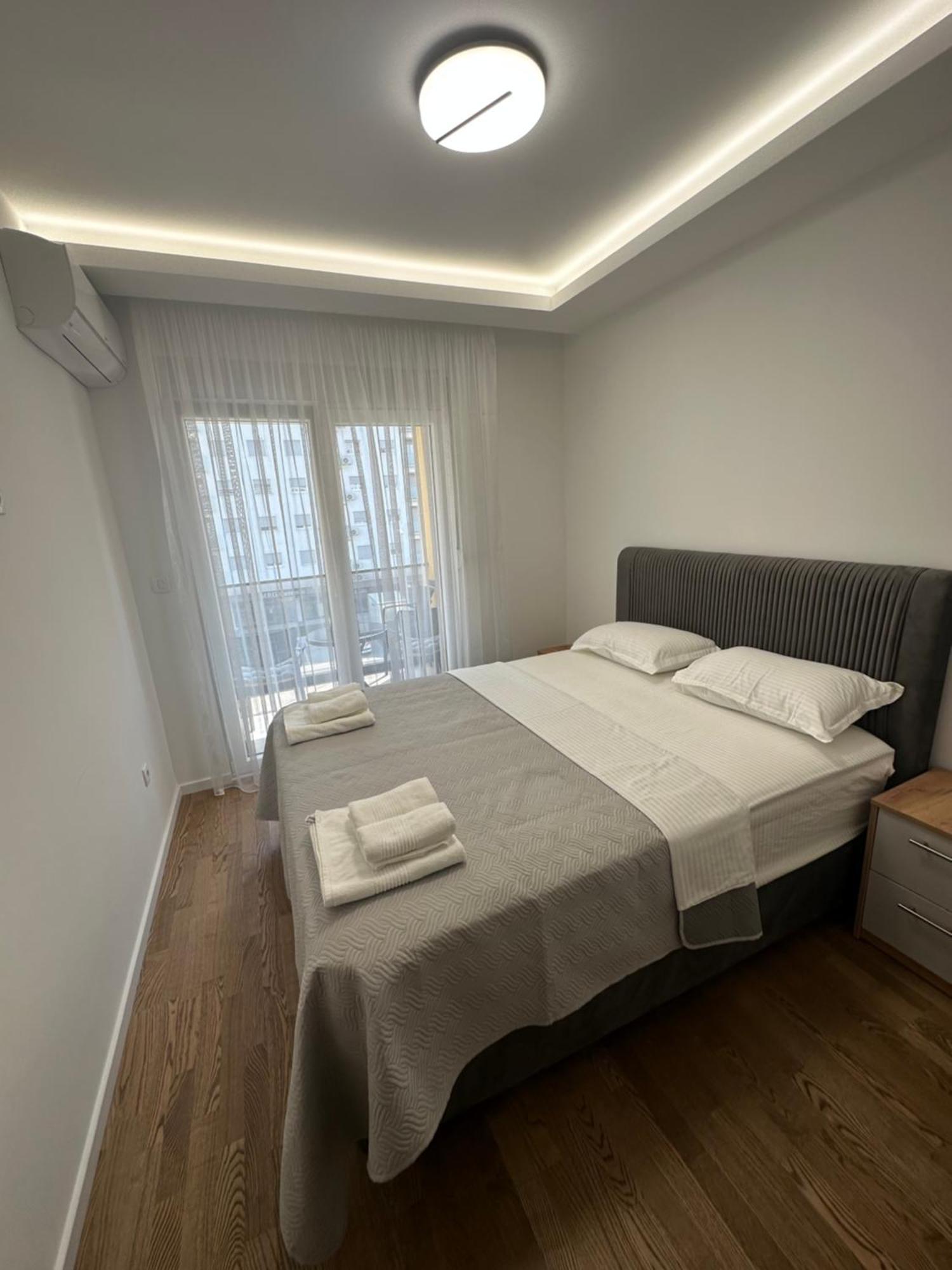 Luxury Apartments D&B 波德戈里察 外观 照片