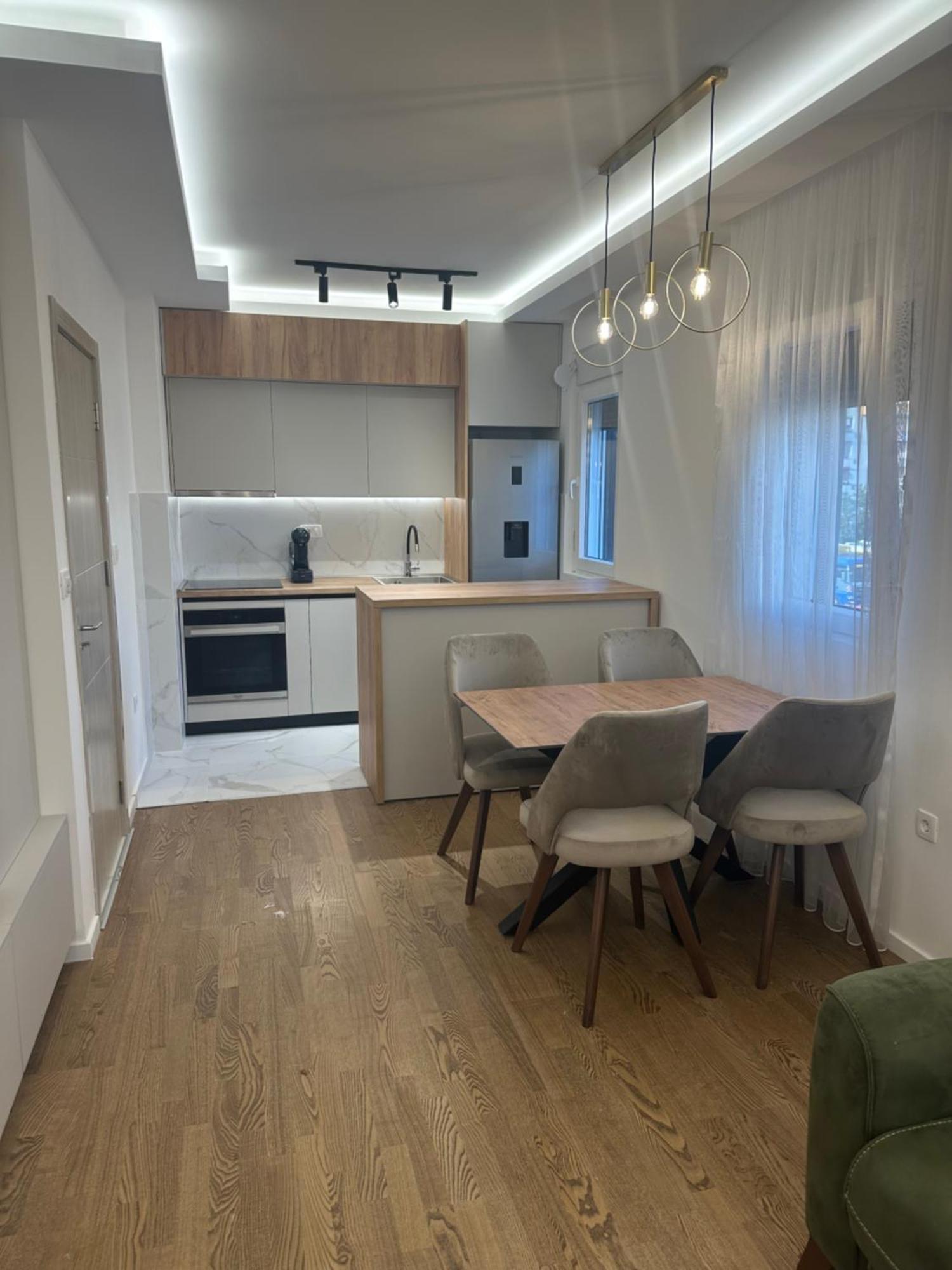 Luxury Apartments D&B 波德戈里察 外观 照片