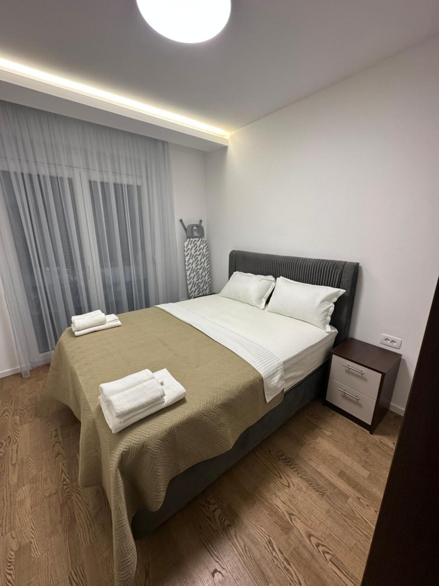 Luxury Apartments D&B 波德戈里察 外观 照片